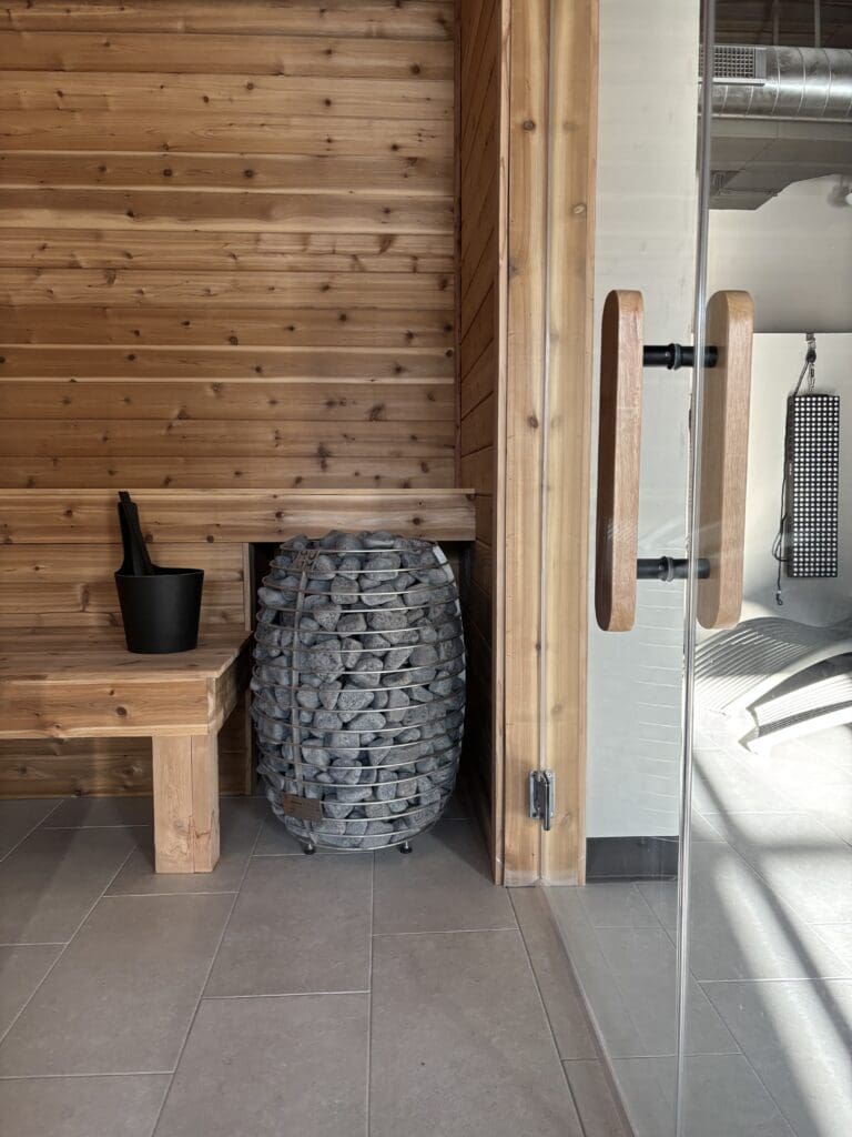 electric heater with sauna rocks